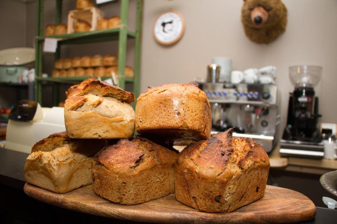 The Bear Bread Bakery B&B, Ensuite Rooms Above The Bakery, Colyton المظهر الخارجي الصورة