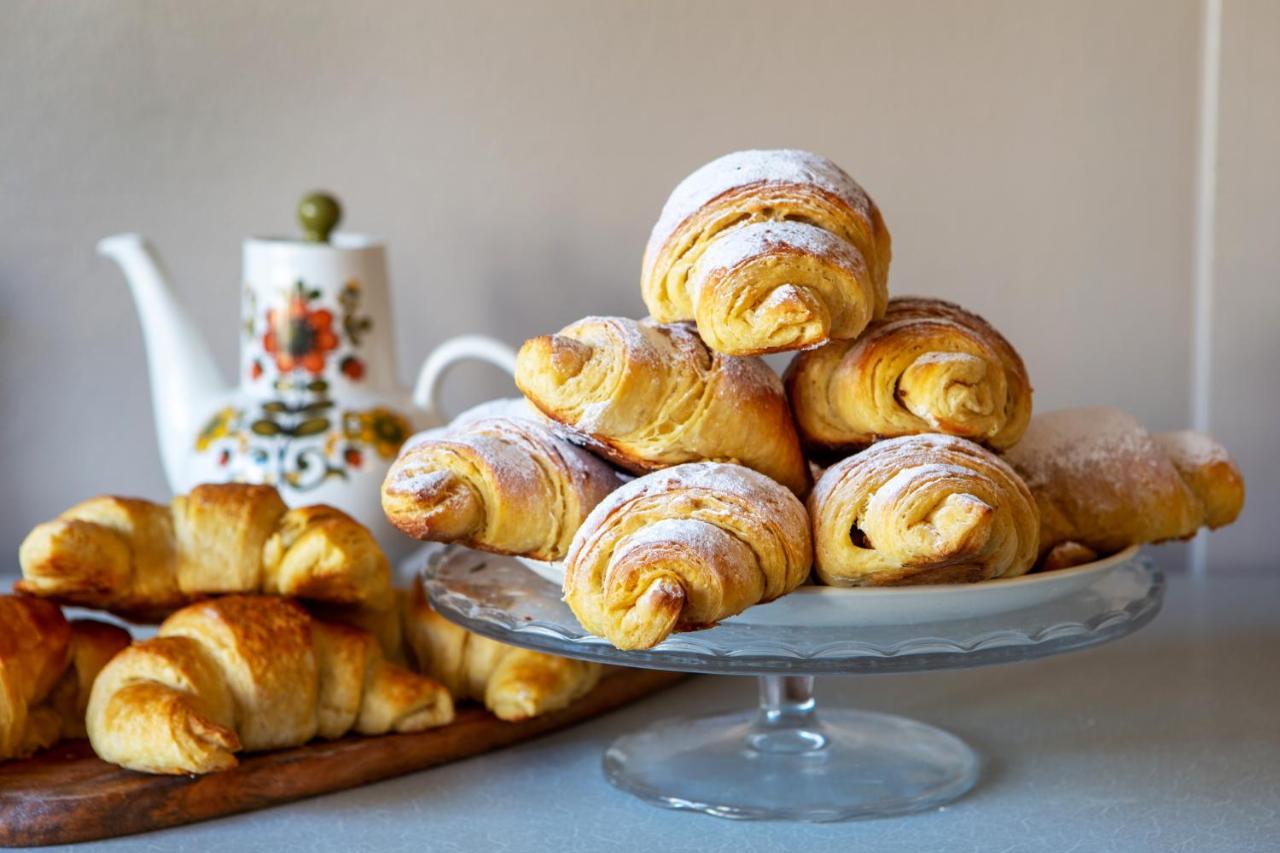 The Bear Bread Bakery B&B, Ensuite Rooms Above The Bakery, Colyton المظهر الخارجي الصورة